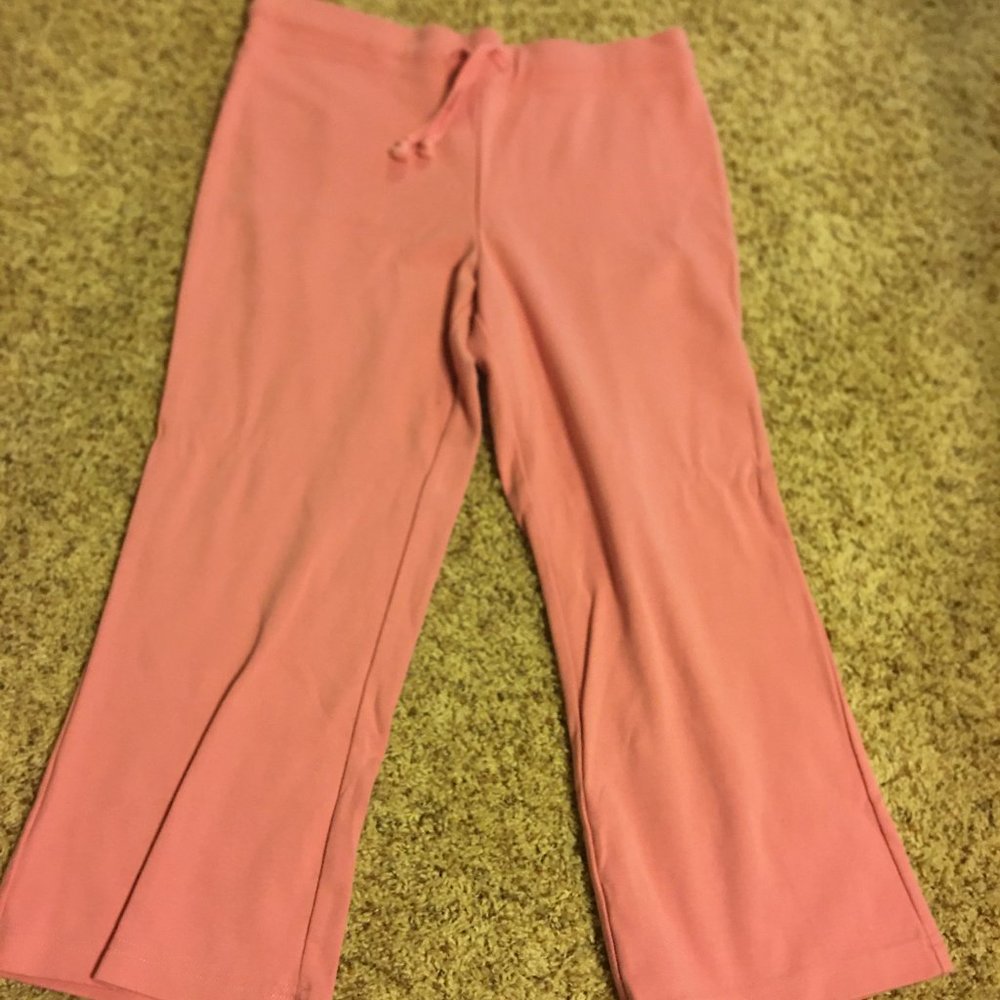 Bubble gum pink cropped wide leg sweatpants